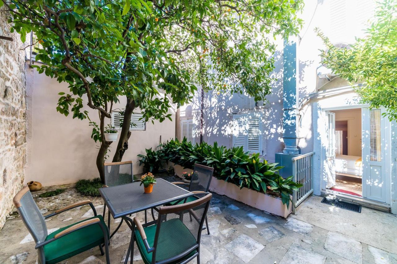 Apartman Sara *